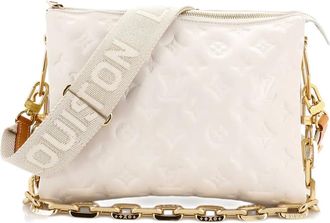 Louis Vuitton Borsa a tracolla Coussin Bag PM in pelle di agnello goffrata con monogramma - Bianco