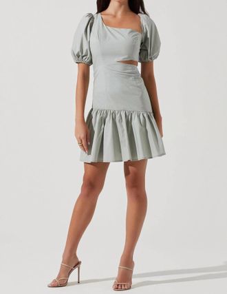 Astr Mayfair Dress In Sage