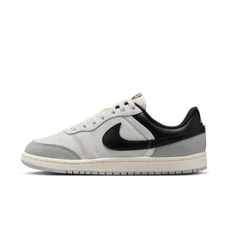 Nike Jordan Womens Air Jordan Skyline Low Shoes in White | IQ0704-101