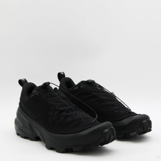 MM6 Maison Margiela X Salomon Mm6 Maison Margiela X Salomon Exaggerated-Sole Hiking Sneaker - Black