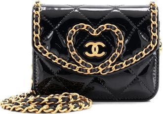 Chanel Heart Chain Flap Bag Quilted Patent Mini crossbody bag - Zwart