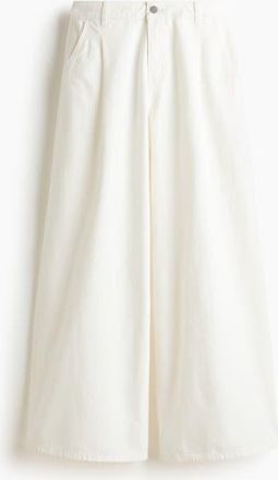 H&M Wide Regular Waist Jeans in Cream at Nordstrom, Size 14