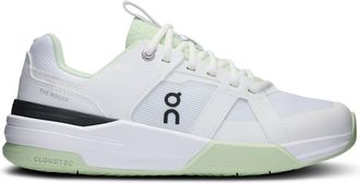 On THE ROGER Clubhouse Pro Youth