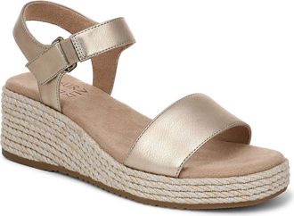 Naturalizer Goldie Wedge Sandal in Platina Gold Faux Leather at Nordstrom Rack, Size 6.5