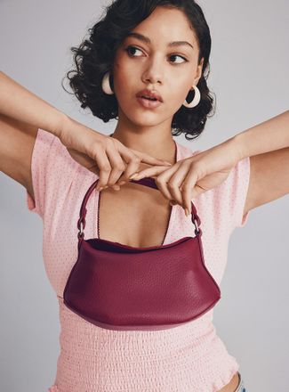 Simons Womens Minimalist textured evening bag