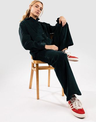 Blue Tomato Baggy Cordhose gr&uuml;n