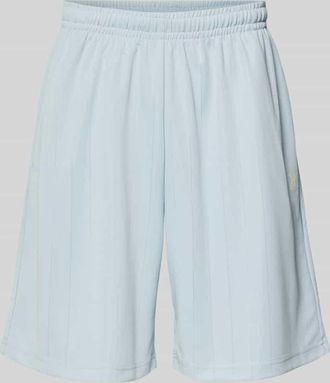 Karl Kani Relaxed Fit Shorts mit elastischem Bund Modell Insignia in Hellblau, Gr&ouml;&szlig;e XXL