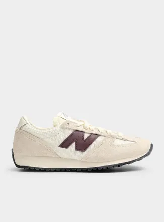 New Balance Womens Cream and burgundy 471 sneakers Women