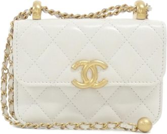Chanel White Leather Coin Purse/Coin Case (Pre-Owned)