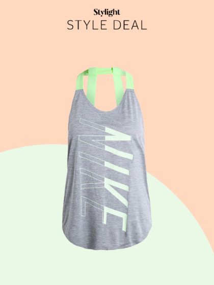 “Inizio a Settembre…”: back to the gym in stile con i top Nike in saldo