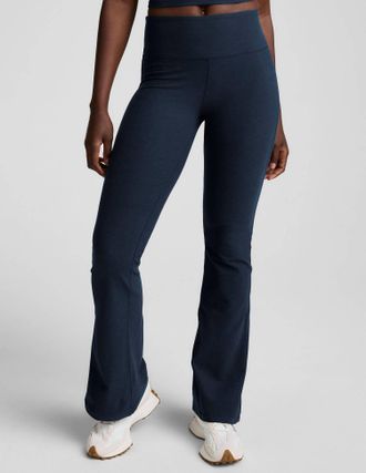 Beyond Yoga Spacedye Bootcut Pant In Navy