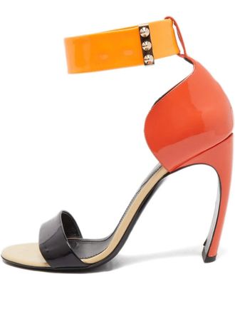 Nicholas Kirkwood 105 mm Lola lakleren sandalen met studs - Veelkleurig