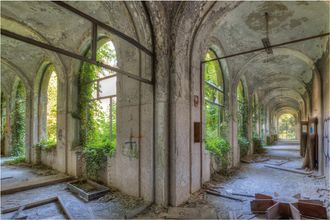 Schubiger M&ouml;bel Digitaldruck auf Acrylglas Lost Place Geteilter Flur