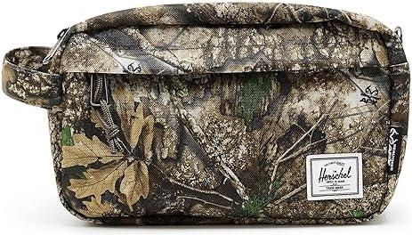Realtree(r) Chapter Travel Kit Cosmetic Case Realtree Apx Camo, Polyester
