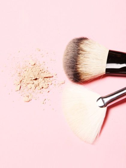 ¿Cómo limpiar las brochas y pinceles de maquillaje?