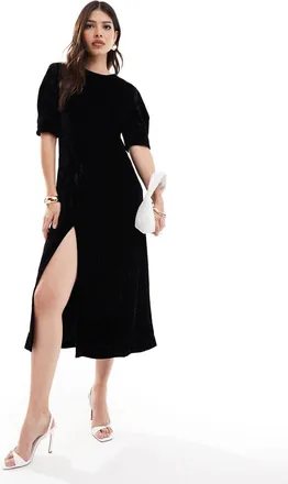 & Other Stories Vestito in velluto nero con apertura a goccia sul retro, spacco sulla coscia e gonna al polpaccio