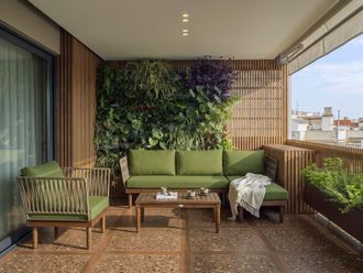 Beliani Conjunto De Jard&iacute;n Sof&aacute; Esquinero Izquierdo Sill&oacute;n Y Mesa De Centro Madera De Acacia Marr&oacute;n Oscuro Y Verde Cremona