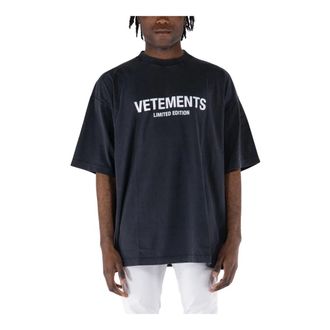 VETEMENTS T-Shirts