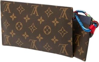 Louis Vuitton Pre-owned Clutches, female, Brown, Size: ONE SIZE Pre-owned Plastic Clutch