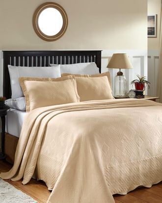Superior Cotton Geometric Fret Matelasse Bedspread Set