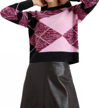 Brodie Womens Crew Neck Sweater In Charcoal/dark Pink Argyle Crew