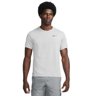 Nike Heren T-shirt Miler met Swoosh en reflecterende details (Grijze Mist)