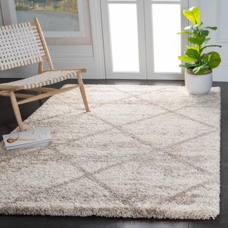 Safavieh Hudson Shag Machine Made Area Rug, Multi Ivory / Beige Shag Flokati Style Easy Care