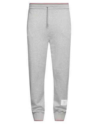 Thom Browne BOTTOMWEAR - Pantaloni su YOOX.COM