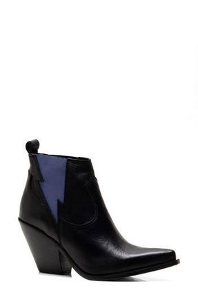 Free People Flash Western Chelsea Boot in Black at Nordstrom Rack, Size 6Us / 36Eu
