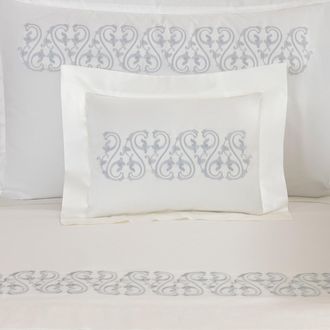 Frette Ornate Medallion Ricamo Boudoir