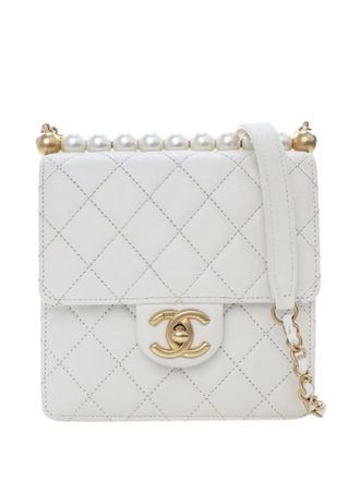 Chanel 2019 Small Quilted Lambskin Chic Pearls Flap crossbody bag - White