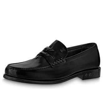 Louis Vuitton Louis Loafers Patent Black 1AAMWL