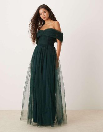 Lace & Beads Vestito lungo in tulle verde scuro con spalle scese e fiocco