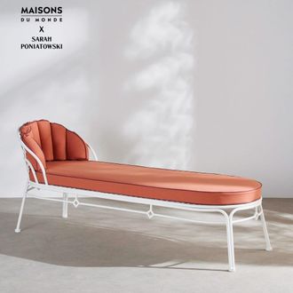 Maisons du monde Tumbona de exterior de acero blanco hueso y coj&iacute;n color teja