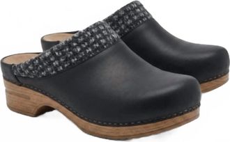 Dansko Womens Bev Slip On Mule In Black
