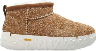 UGG Classic Ultra Mini suède laarzen met textuur - Bruin