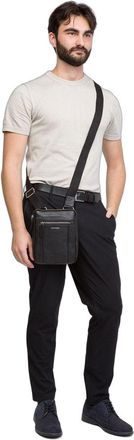 Momo Design Mens Shoulder Bag Black Leather Shoulder-bags