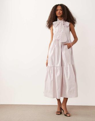 Sister Jane Sister Jane - Vestito lungo lilla a righe con gonna a balze e fiocco con bordi ondulati-Viola