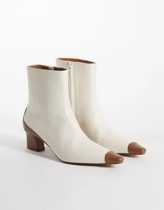 & Other Stories stivaletti con tacco spesso in pelle con contrasto marrone bianco sporco