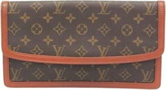 Louis Vuitton Pre-owned Clutches, female, Brown, Size: ONE SIZE Pre-owned Canvas Clutch