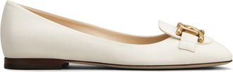 Tod's logo-plaque ballerina shoes - women - Leather/Leather/Leather - 38 - White