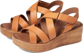 Bueno Womens Nadia Wedge Sandal In Camel