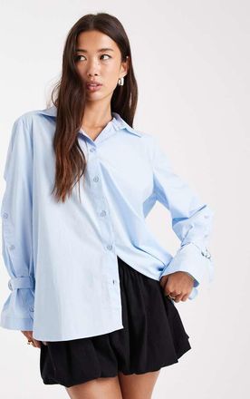 French Connection Camicia blu chiaro con bottoni e spacco laterale