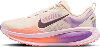 Nike Womens Vomero 18 Road Running Shoes (Extra Wide) in White | IF0515-113