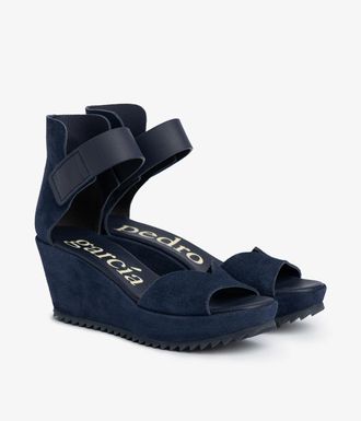 Pedro Garcia Comfort wedge sandal in navy suede| Fareny | Fall winter 25 | PEDRO GARCIA