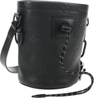 Louis Vuitton Pre-owned Monogram Shadow Bucket Bag - Pre-owned - Mujer - Negro - ONE SIZE