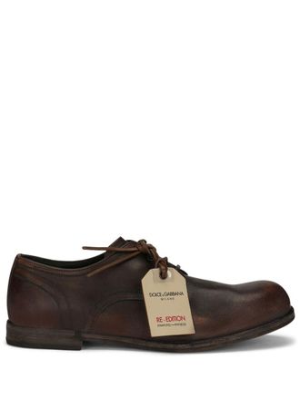 Dolce & Gabbana logo-tag leather derby shoes - men - Calf Leather/Leather/Leather - 43.5 - Brown