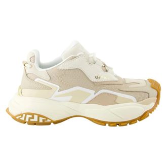Versace Schoenen, Dames, Beige, 36 EU, Leer, Beige Leren en Technische Stof Baskets