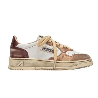 Autry Medalist Low Super Vintage Leren en Su&egrave;de Sneakers - Dames - Sneakers - Veelkleurig - 39 EU - Su&egrave;de - Schoenen