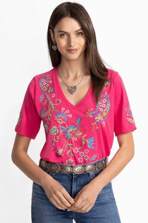 Johnny Was Raw Hem V-Neck Tee In Raspberry Sorbet